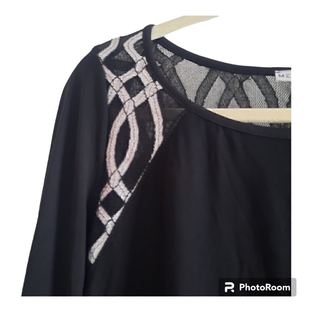 Mesmerize Geometric Mesh Panel Blouse Top - Picture 3 of 4